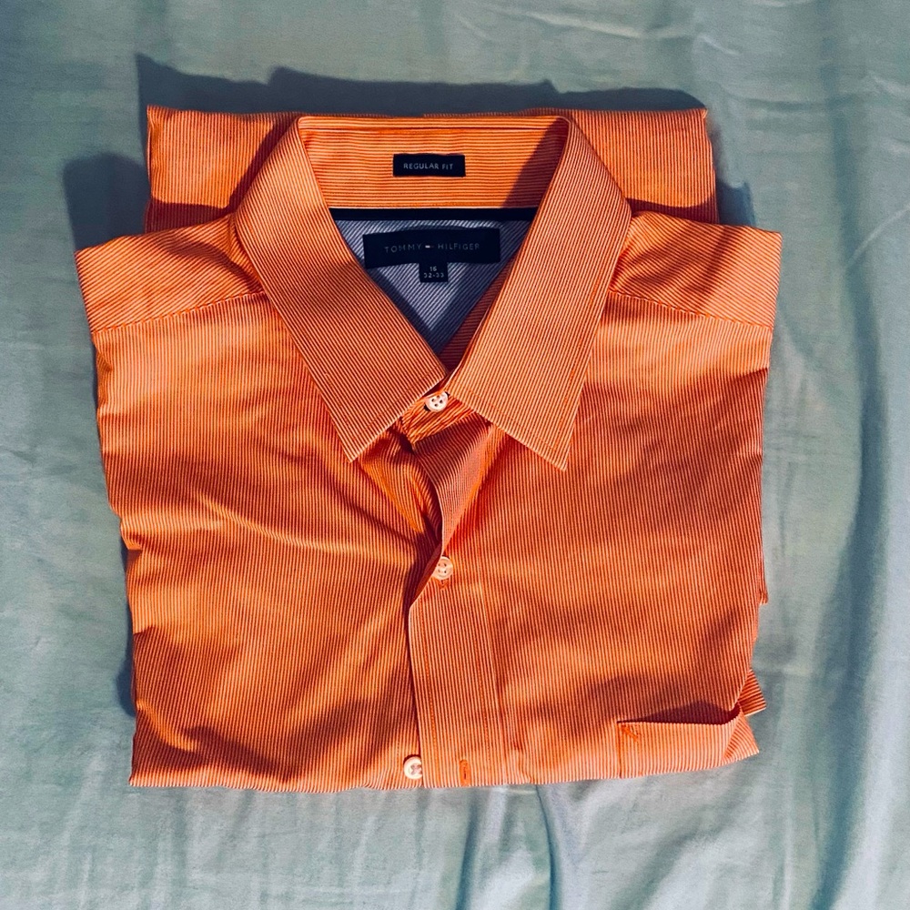 Men’s Tommy Hilfiger button down shirt